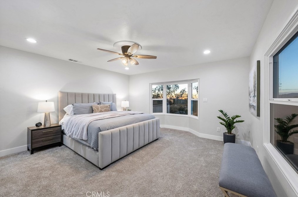 701 Fallbrook St, Fallbrook CA  92028-3443 exterior