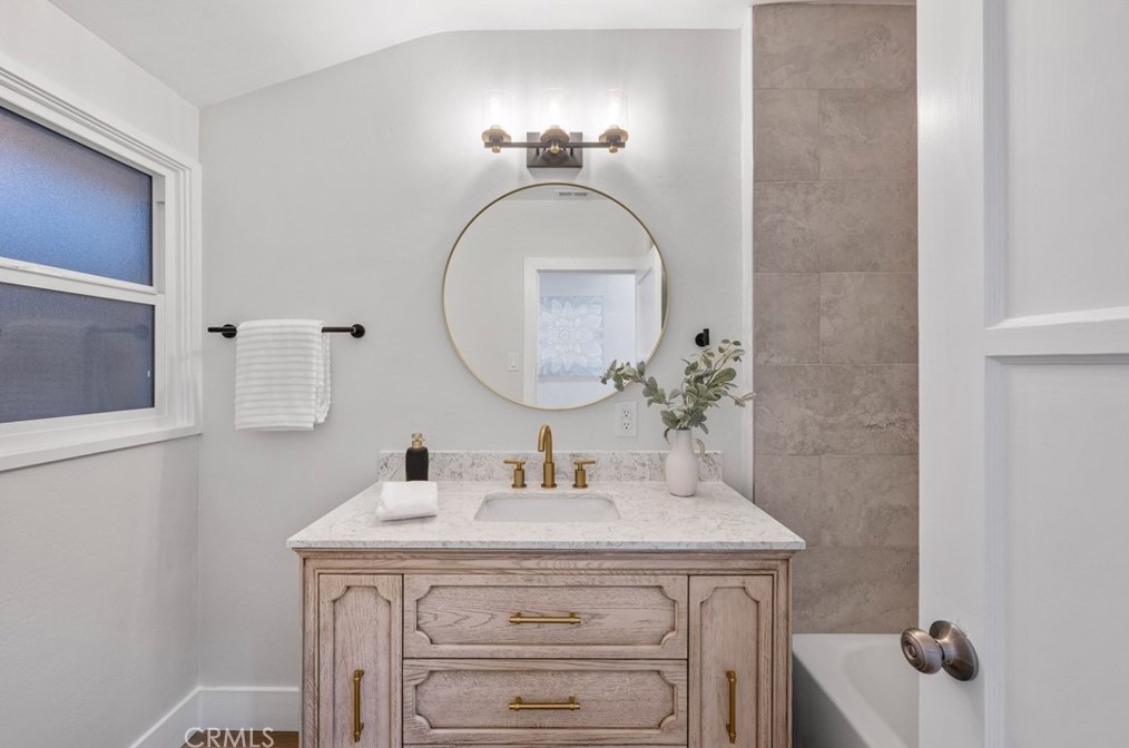 701 Fallbrook St, Fallbrook CA  92028-3443 exterior