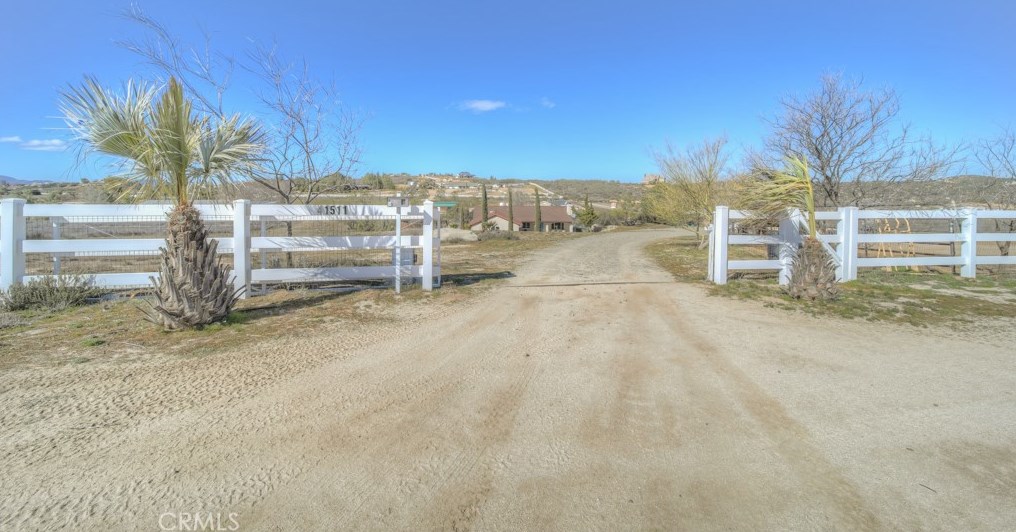 41511 Skyview Way, Aguanga CA  92536-9844 exterior
