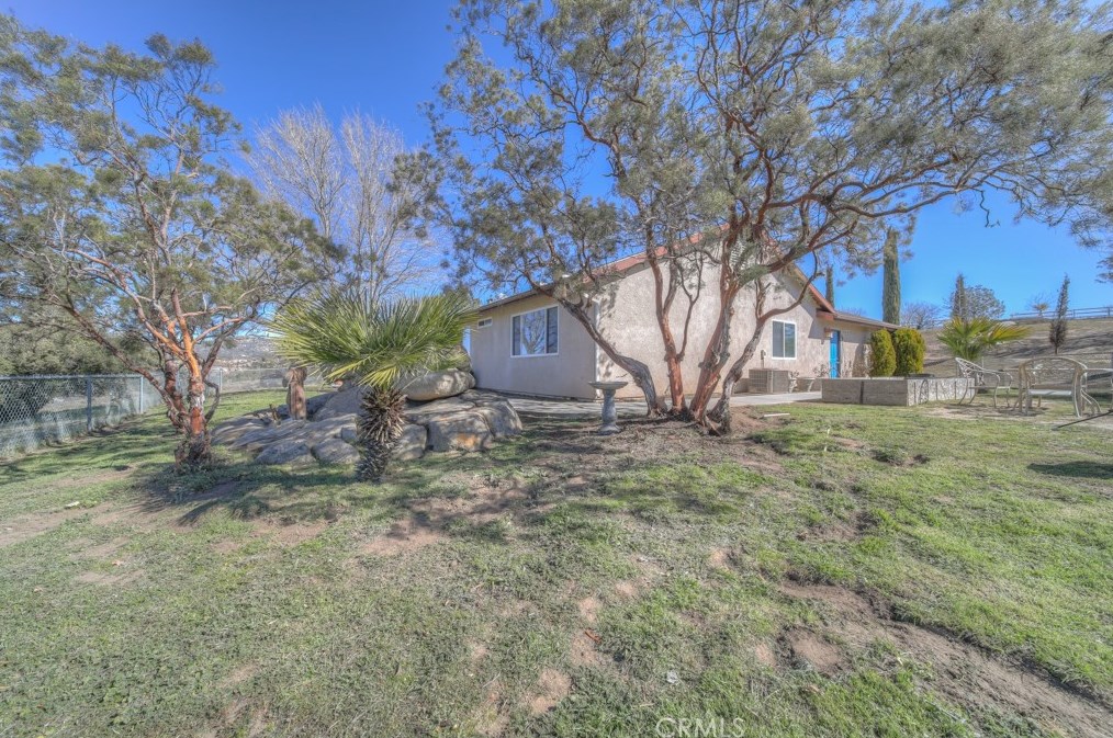 41511 Skyview Way, Aguanga CA  92536-9844 exterior