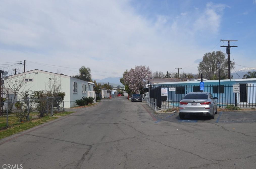 1461 Mission Blvd, Pomona CA  91766-1212 exterior