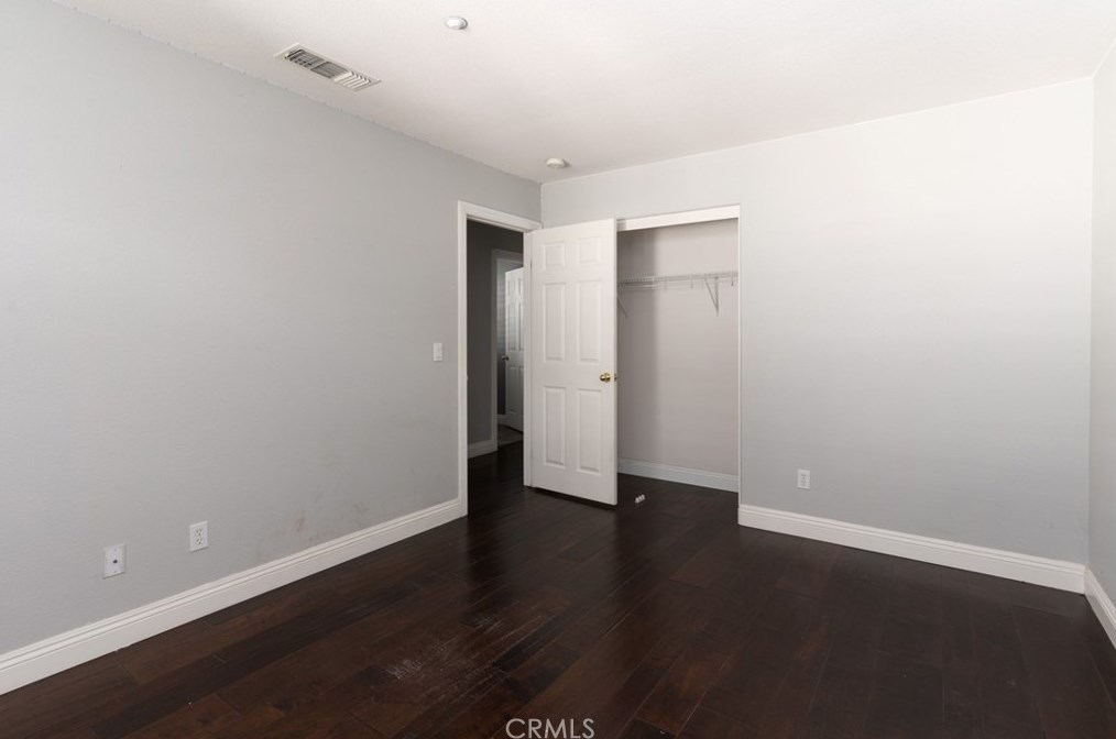 129 Gardenside Ct, Fallbrook CA  92028-2367 exterior