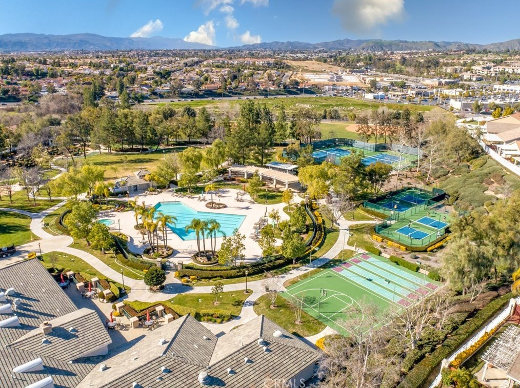 30355 Mondavi Cir, Murrieta CA  92563-4858 exterior