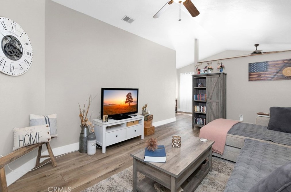 24666 Leafwood Dr, Murrieta CA  92562-4160 exterior