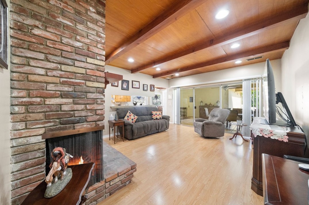 301 Rose Ave, La Habra CA  90631-3848 exterior