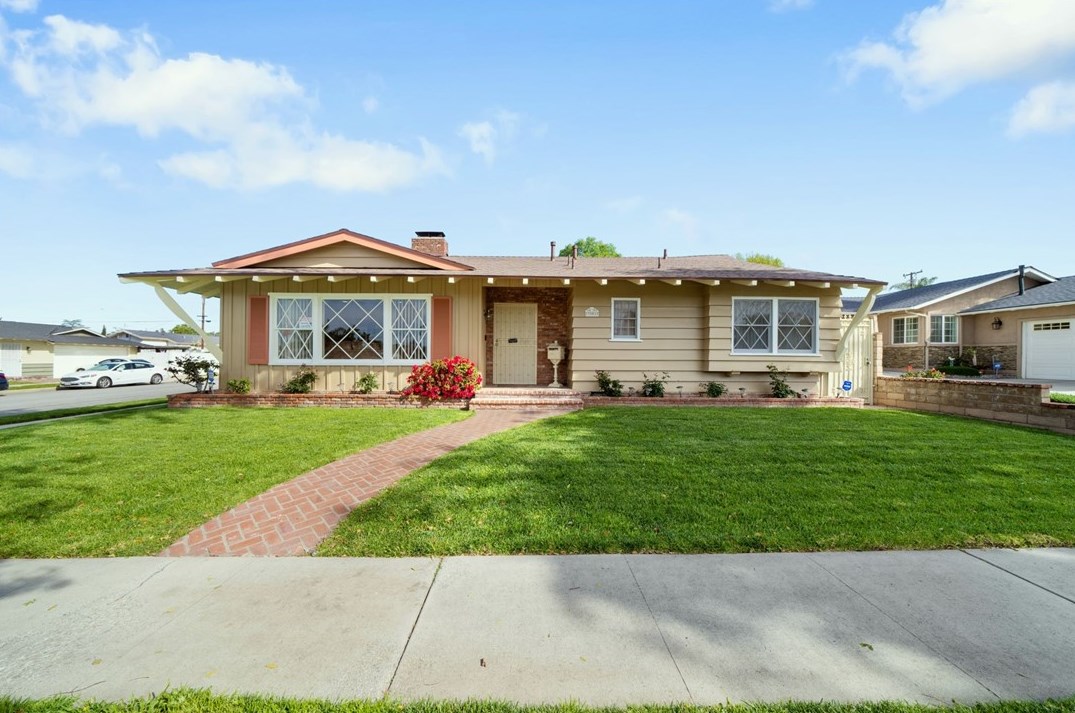 301 Rose Ave, La Habra CA  90631-3848 exterior