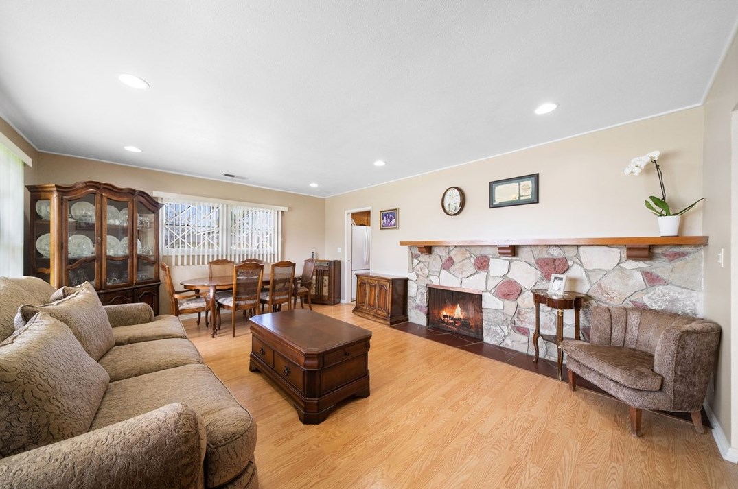 301 Rose Ave, La Habra CA  90631-3848 exterior