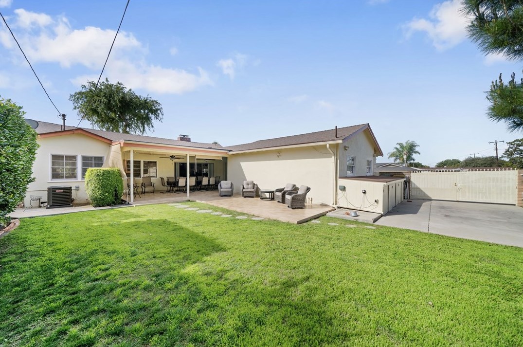 301 Rose Ave, La Habra CA  90631-3848 exterior