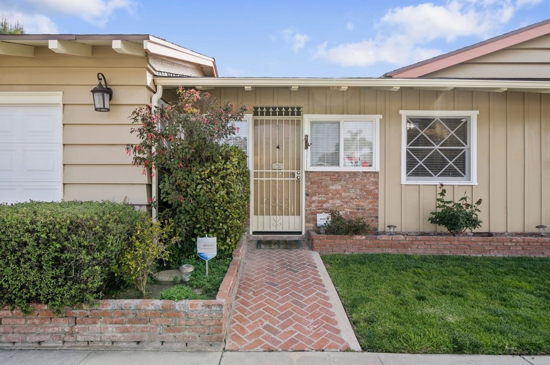 301 Rose Ave, La Habra CA  90631-3848 exterior