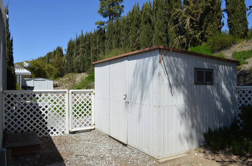 38218 Via La Colina, Murrieta CA  92563-5680 exterior