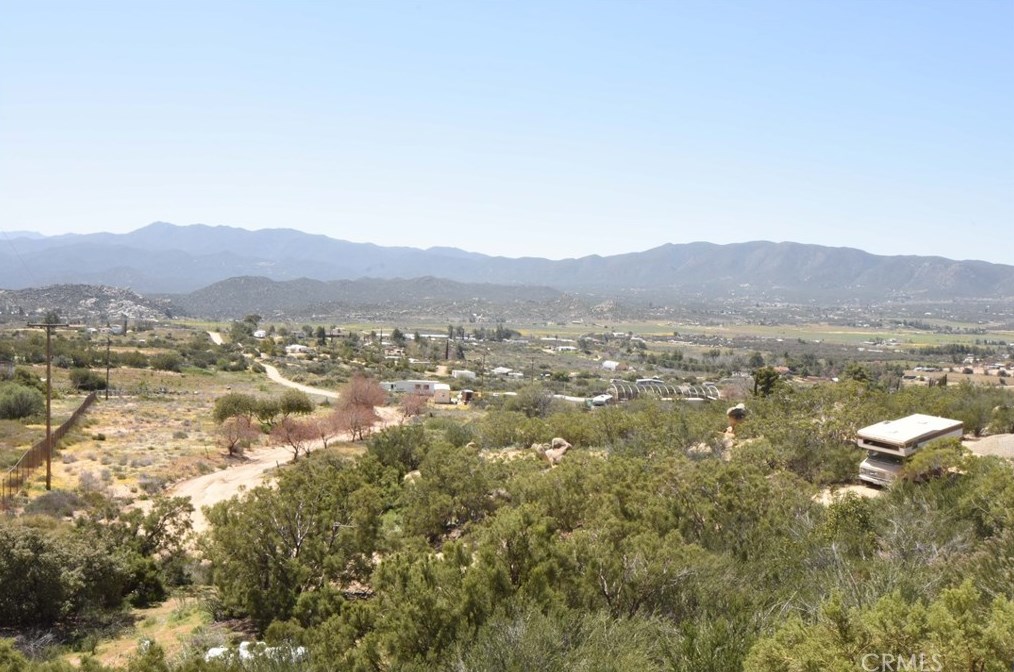 60950 Chamoise Ln, Anza CA  92539-9416 exterior