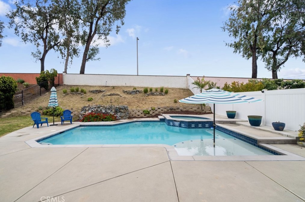 31695 Corte Rosario, Temecula CA  92592-6479 exterior