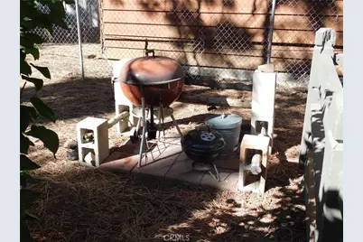 318 W Sherwood Boulevard, Big Bear City, CA 92314 - Photo 31