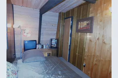 318 W Sherwood Boulevard, Big Bear City, CA 92314 - Photo 17