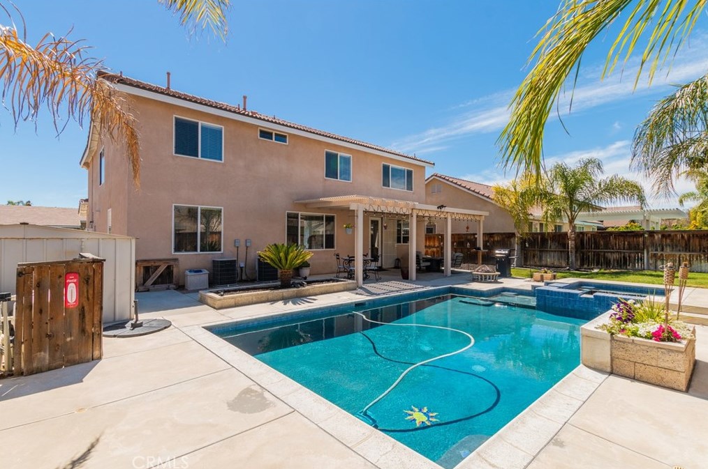 5632 Cheryl St, Hemet CA  92544-1745 exterior