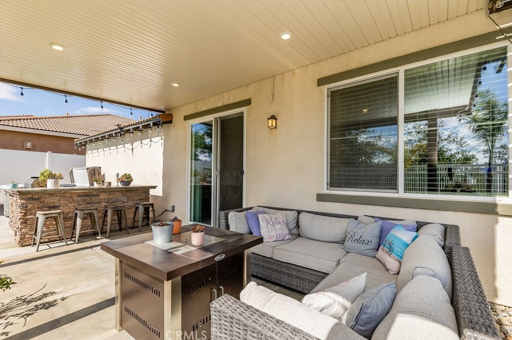 42579 Garcia Way, Temecula CA  92592-6645 exterior