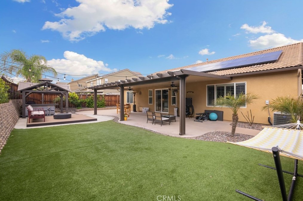 36366 Pistachio Dr, Winchester CA  92596-8653 exterior