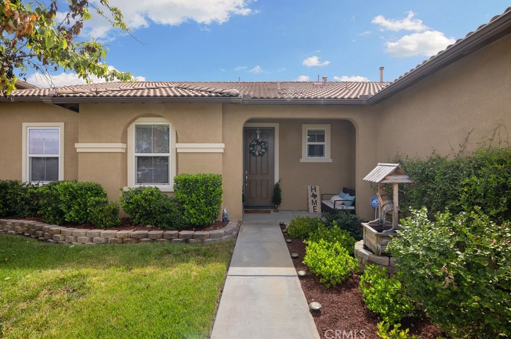 36366 Pistachio Dr, Winchester CA  92596-8653 exterior