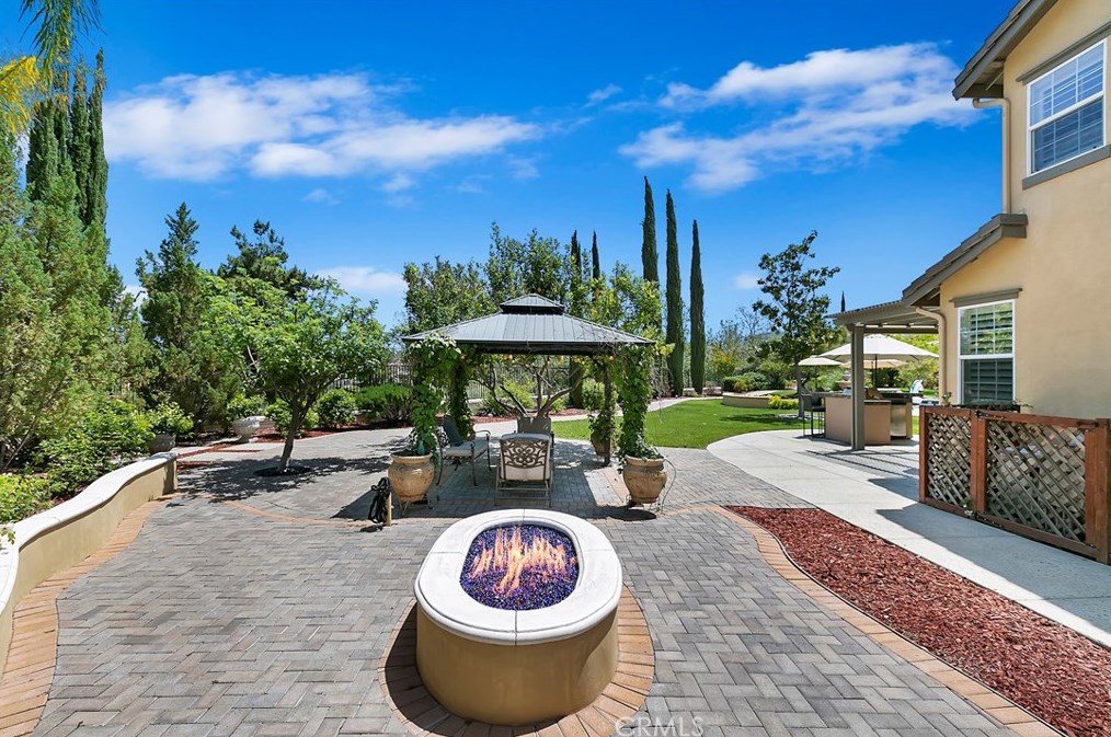 32862 Pine Cir, Temecula CA  92592-1369 exterior