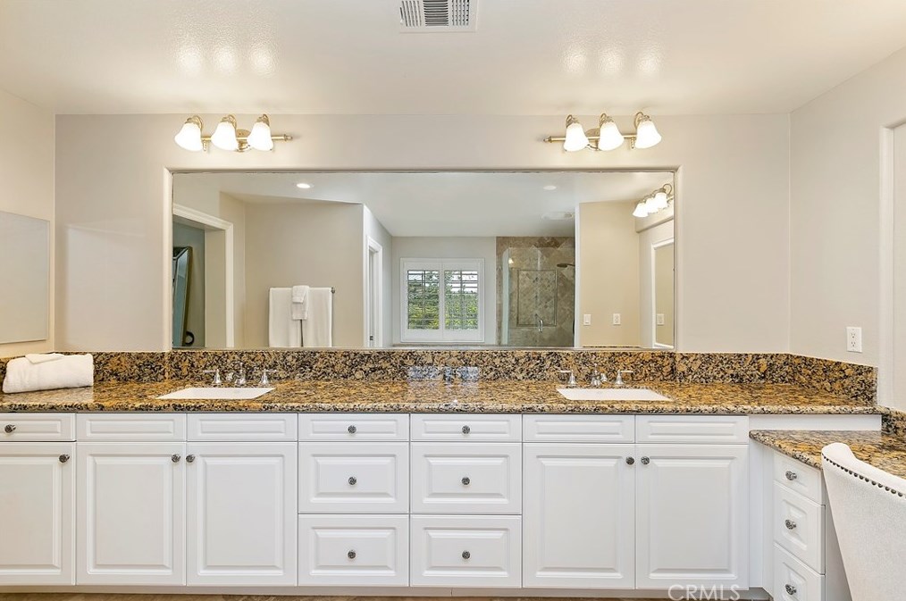 32862 Pine Cir, Temecula CA  92592-1369 exterior