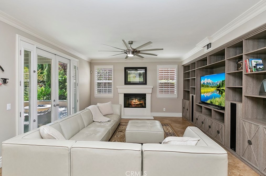 32862 Pine Cir, Temecula CA  92592-1369 exterior