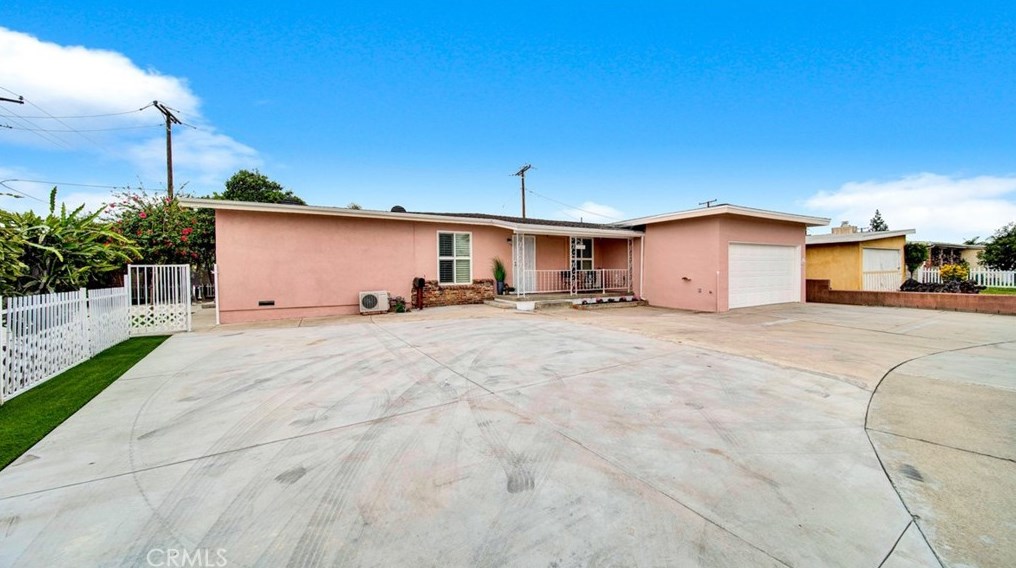 11286 Roxabel St, Santa Fe Springs, CA 90670