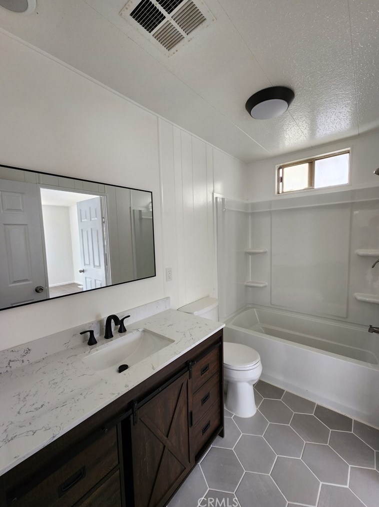 28700 Via El Avion, Murrieta CA  92563-5752 exterior