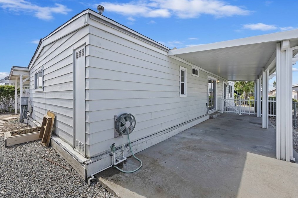 28910 Via La Rueda, Murrieta CA  92563-5728 exterior