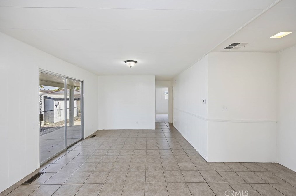 28910 Via La Rueda, Murrieta CA  92563-5728 exterior