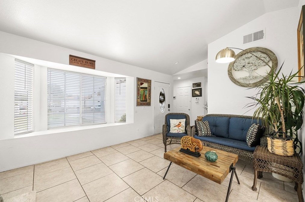 24746 Morningstar Dr, Murrieta CA  92562-4117 exterior