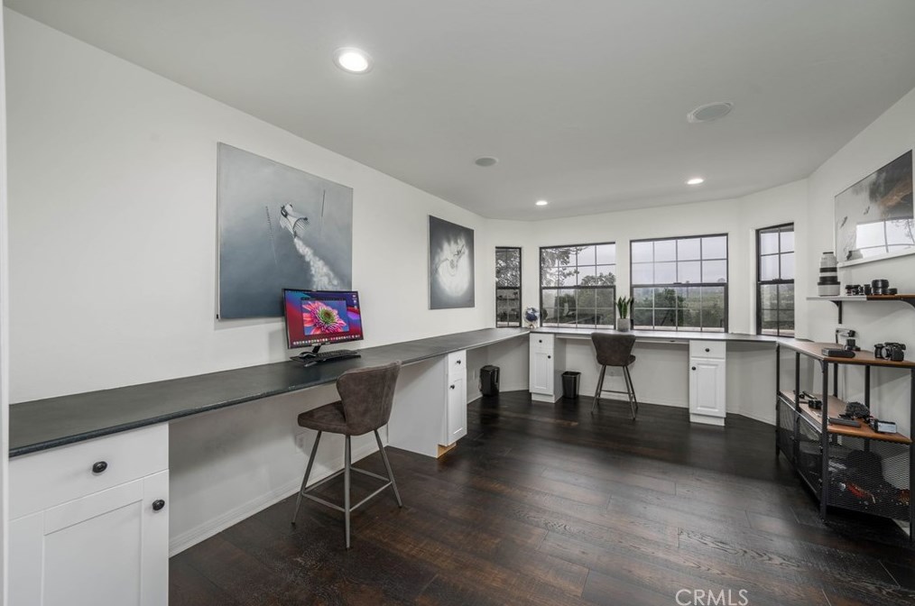 210 Ridge Dr, Fallbrook CA  92028-2624 exterior