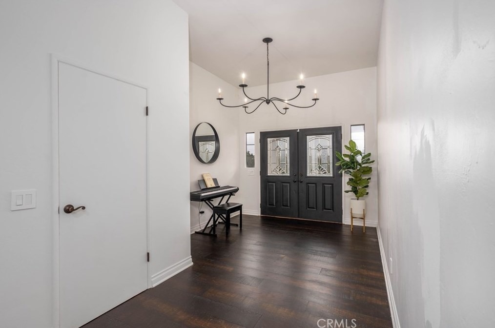210 Ridge Dr, Fallbrook CA  92028-2624 exterior