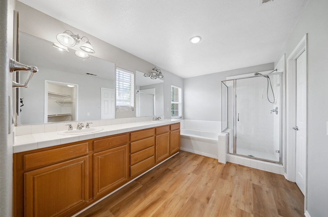 28370 Bruning St, Murrieta CA  92563-4411 exterior