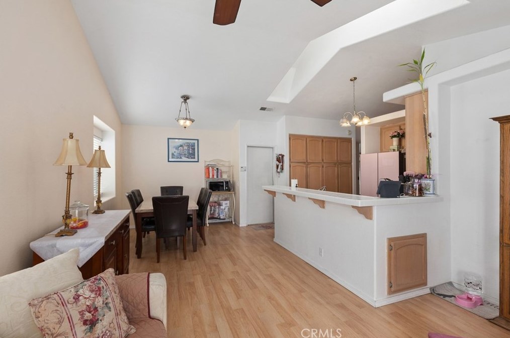 23671 Sierra Oak Dr, Murrieta CA  92562-2068 exterior