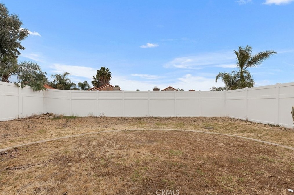 23671 Sierra Oak Dr, Murrieta CA  92562-2068 exterior