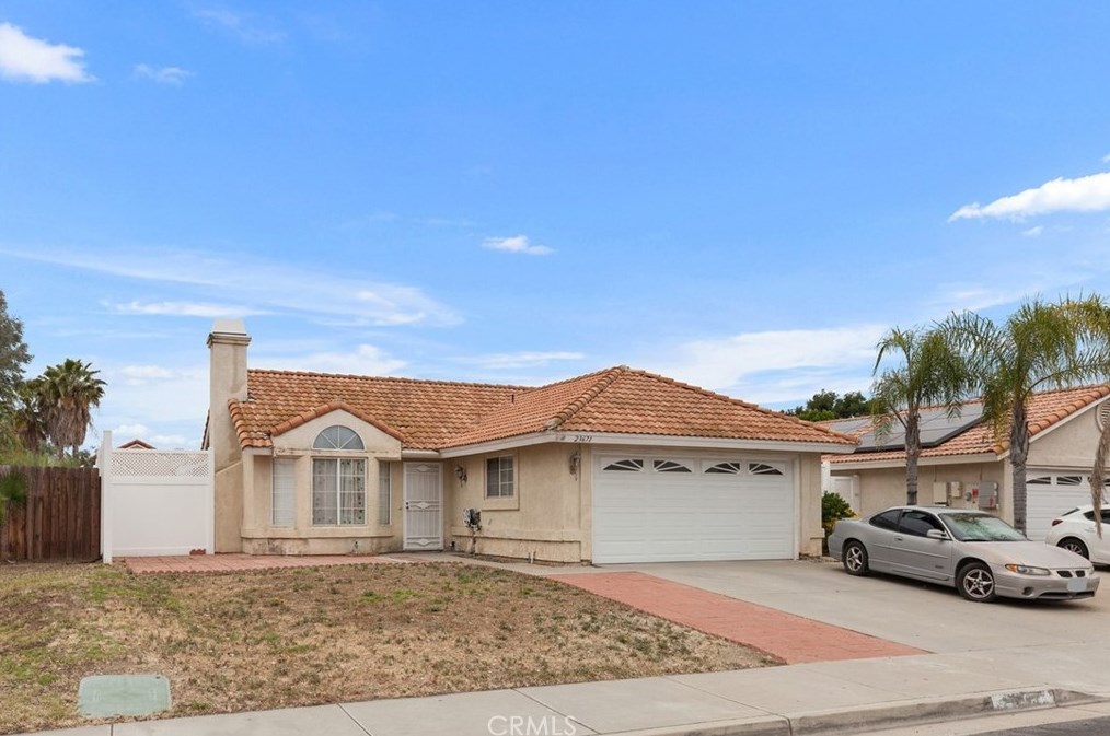 23671 Sierra Oak Dr, Murrieta CA  92562-2068 exterior