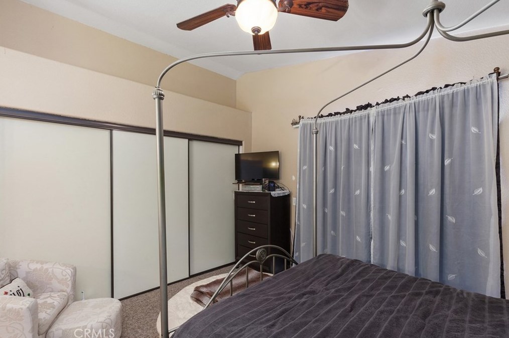 23671 Sierra Oak Dr, Murrieta CA  92562-2068 exterior