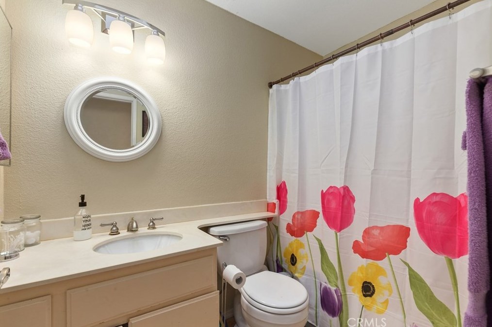 23671 Sierra Oak Dr, Murrieta CA  92562-2068 exterior