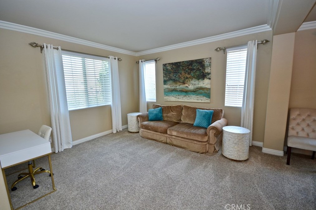 41523 Grand View Dr, Murrieta CA  92562-2251 exterior