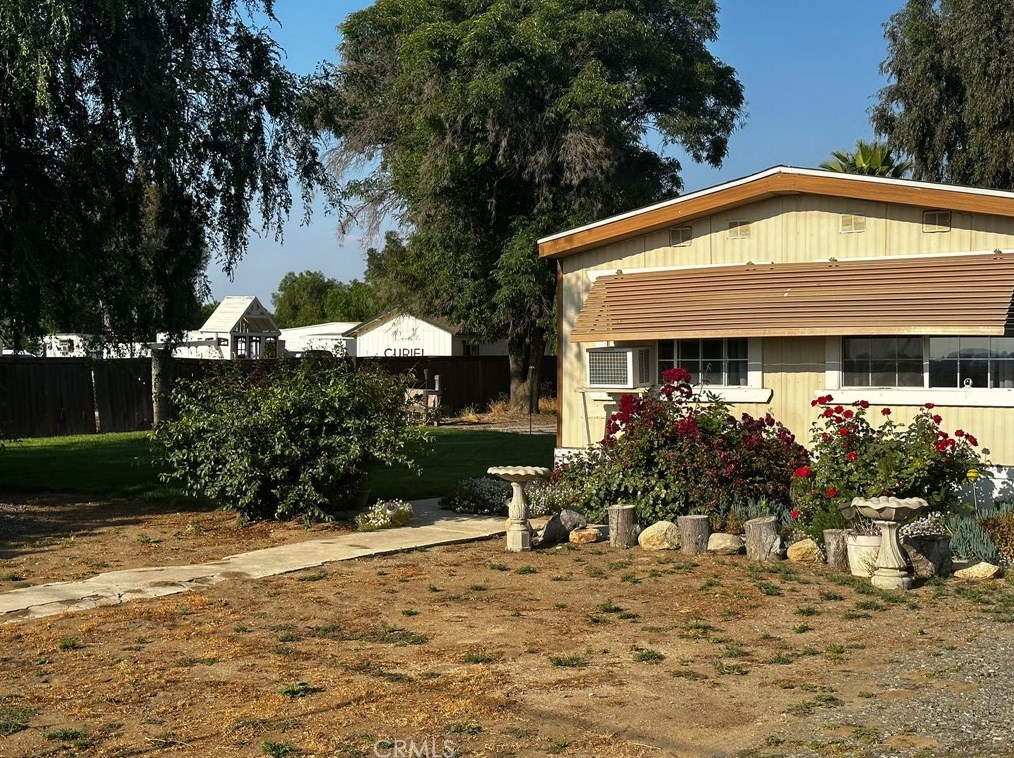 28950 Longfellow St, Winchester CA  92596-9707 exterior