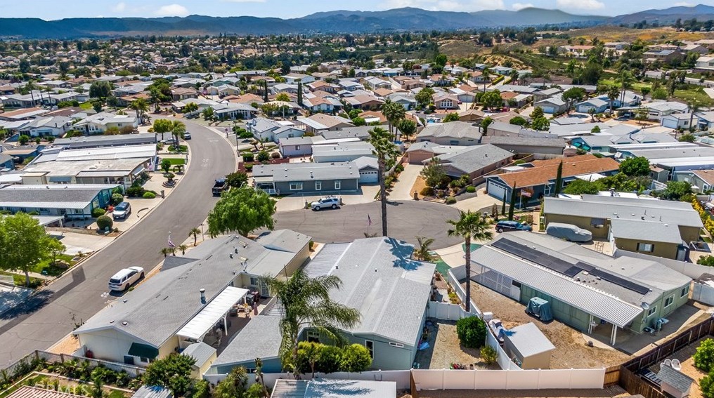 38080 Calle Clavel, Murrieta CA  92563-5643 exterior