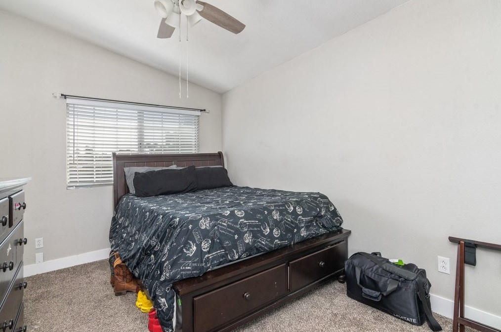 39940 Stacy Ct, Murrieta CA  92563-5396 exterior