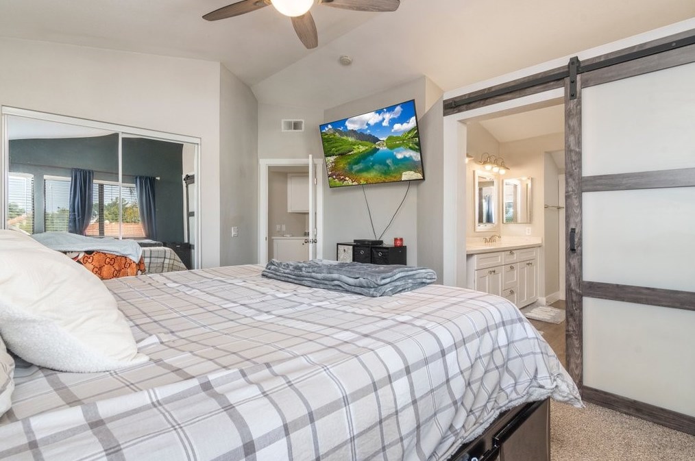 39940 Stacy Ct, Murrieta CA  92563-5396 exterior