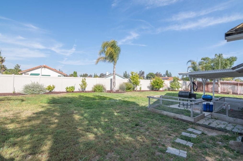 39940 Stacy Ct, Murrieta CA  92563-5396 exterior