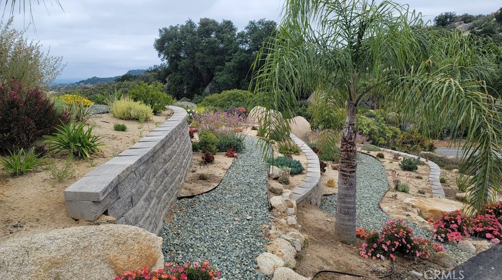 17554 Calle Huerto, Murrieta CA  92562-8745 exterior