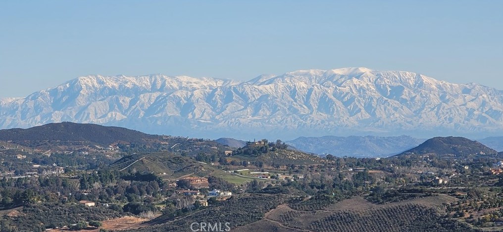 17554 Calle Huerto, Murrieta CA  92562-8745 exterior