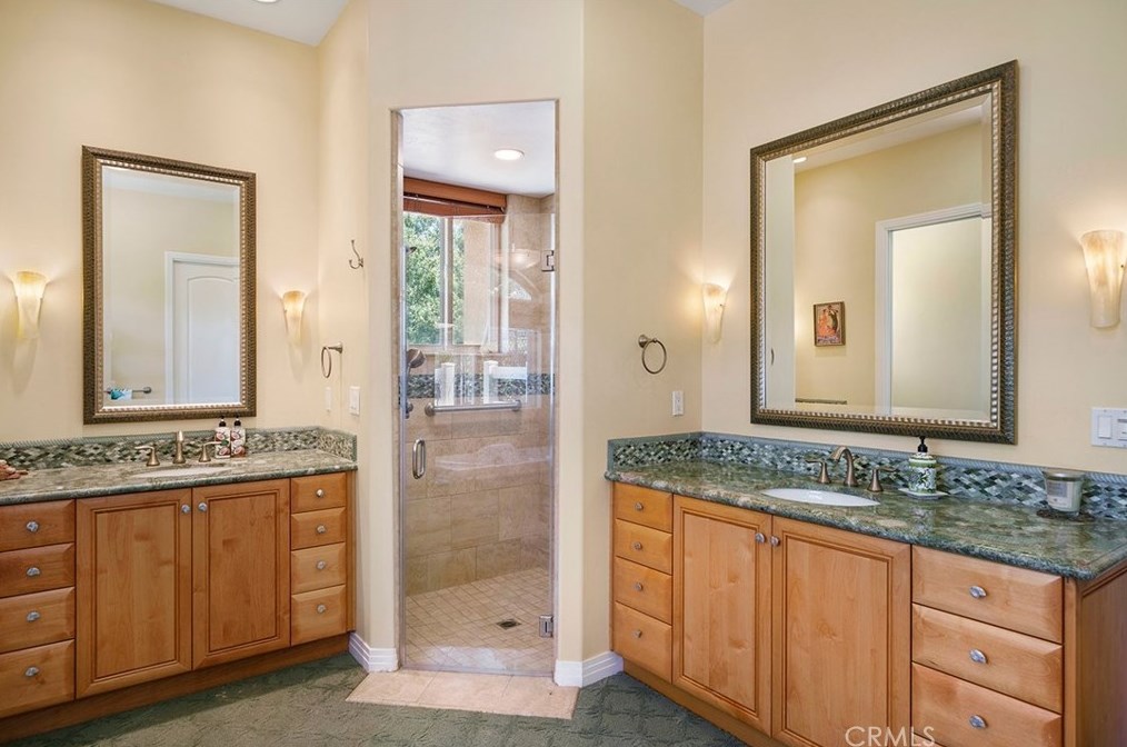 17554 Calle Huerto, Murrieta CA  92562-8745 exterior