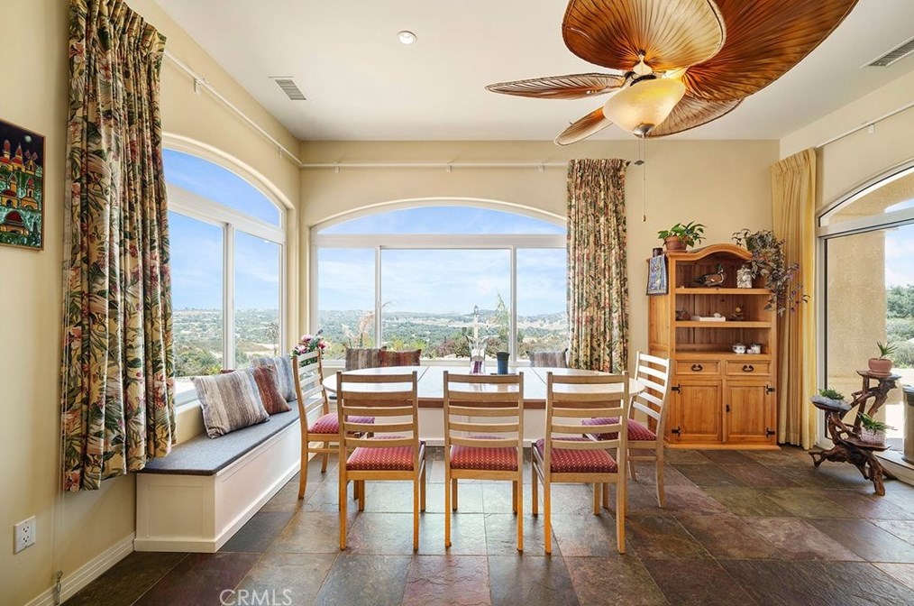 17554 Calle Huerto, Murrieta CA  92562-8745 exterior