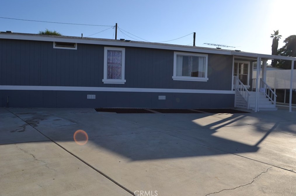 32044 Mtn, Homeland CA  92548 exterior