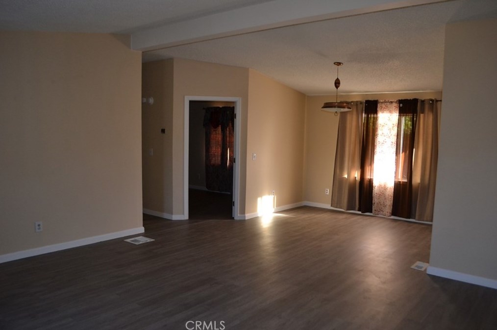 32044 Mtn, Homeland CA  92548 exterior